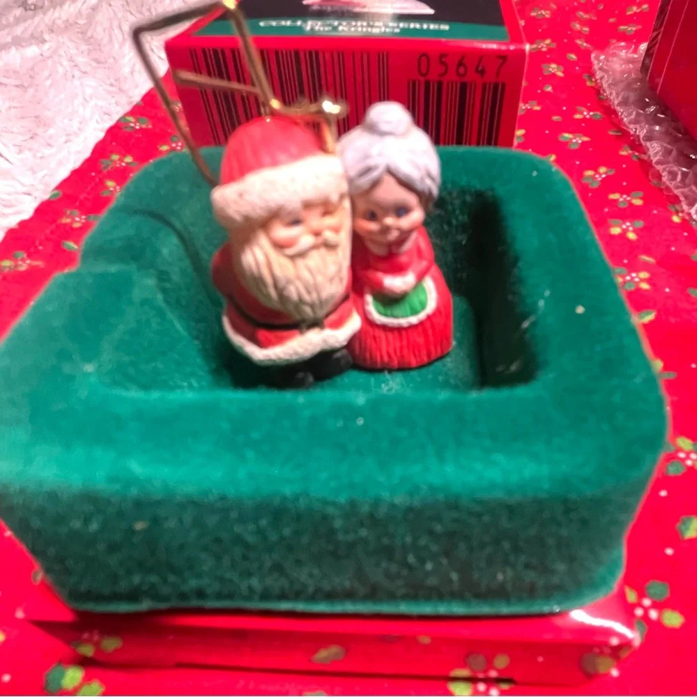SALE! Vintage Hallmark Keepsake Miniature Ornament Collection - Picture 9 of 13